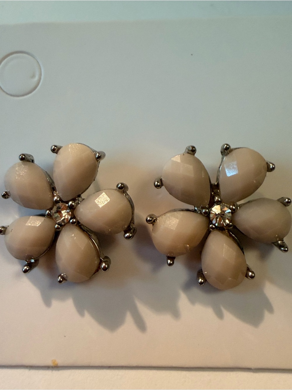 Vintage Light Peach/Neutral Floral Cluster Earrings - Women Jewelry post
